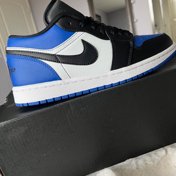 Nike Air Jordan 1 Low Royal Blue - Picture 3 of 3